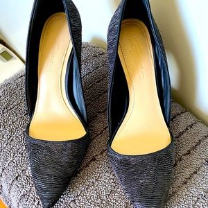 New Vince Camuto Black Satin Heels Size 6 1/2 M